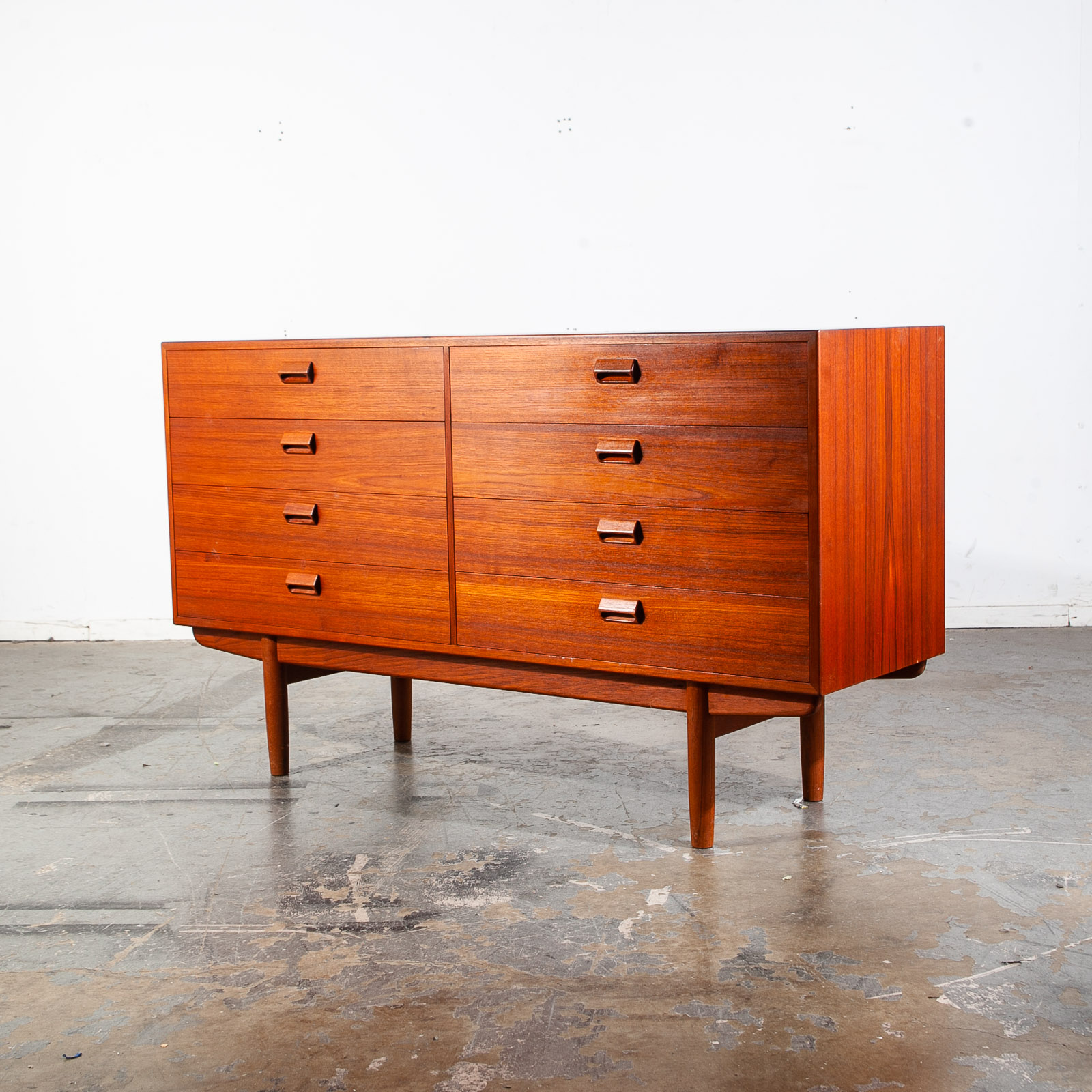 Mid Century Danish Modern Dresser Credenza Teak Borge Mogensen Soborg 8 Drawer