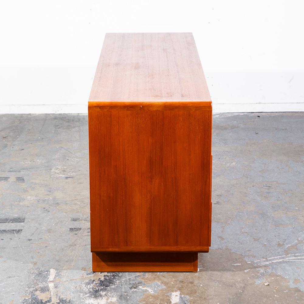 Mid Century Danish Modern Dresser Credenza 6 Drawer Teak Vintage Denmark Low Mcm Lowboy - Image 4