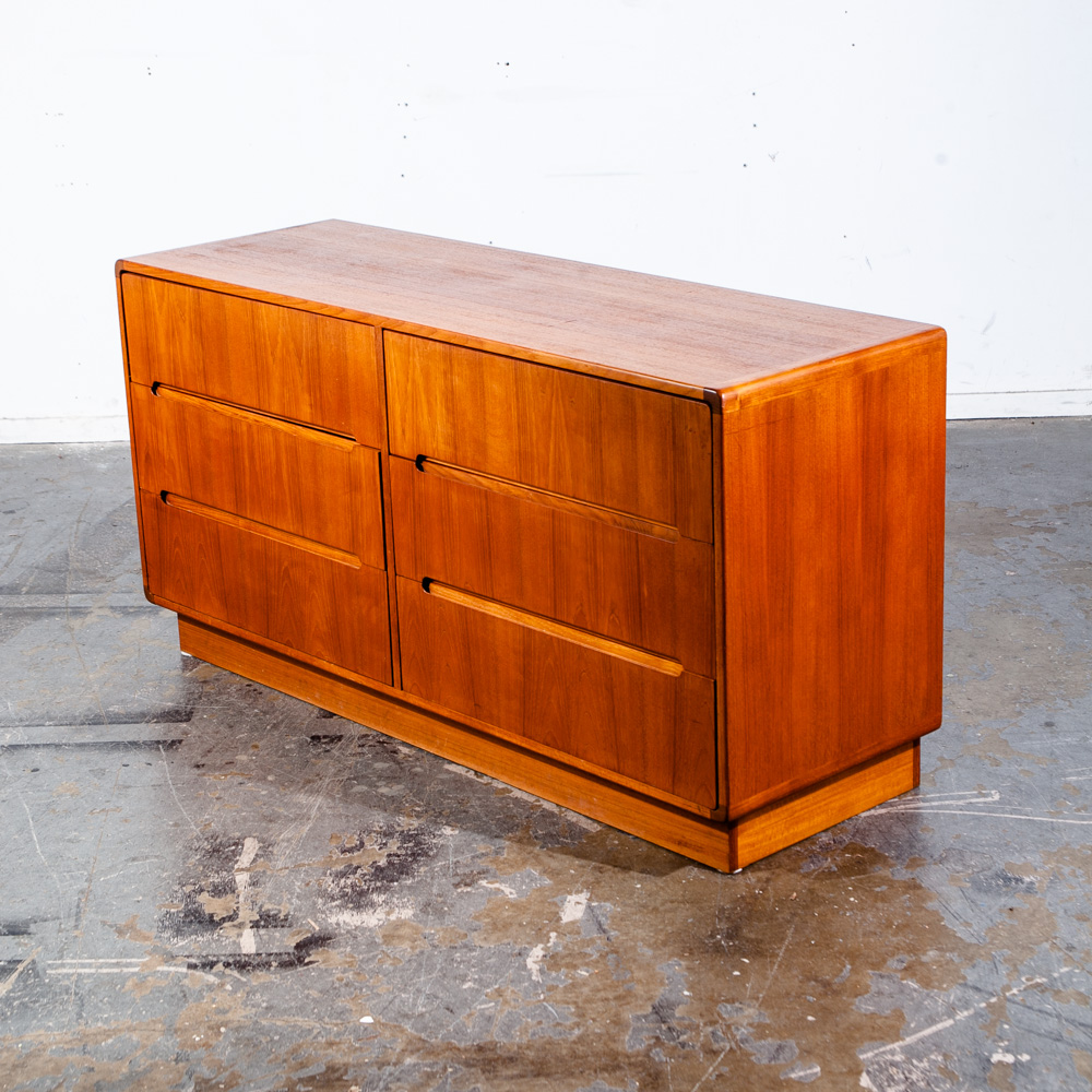 Mid Century Danish Modern Dresser Credenza 6 Drawer Teak Vintage Denmark Low Mcm Lowboy - Image 2