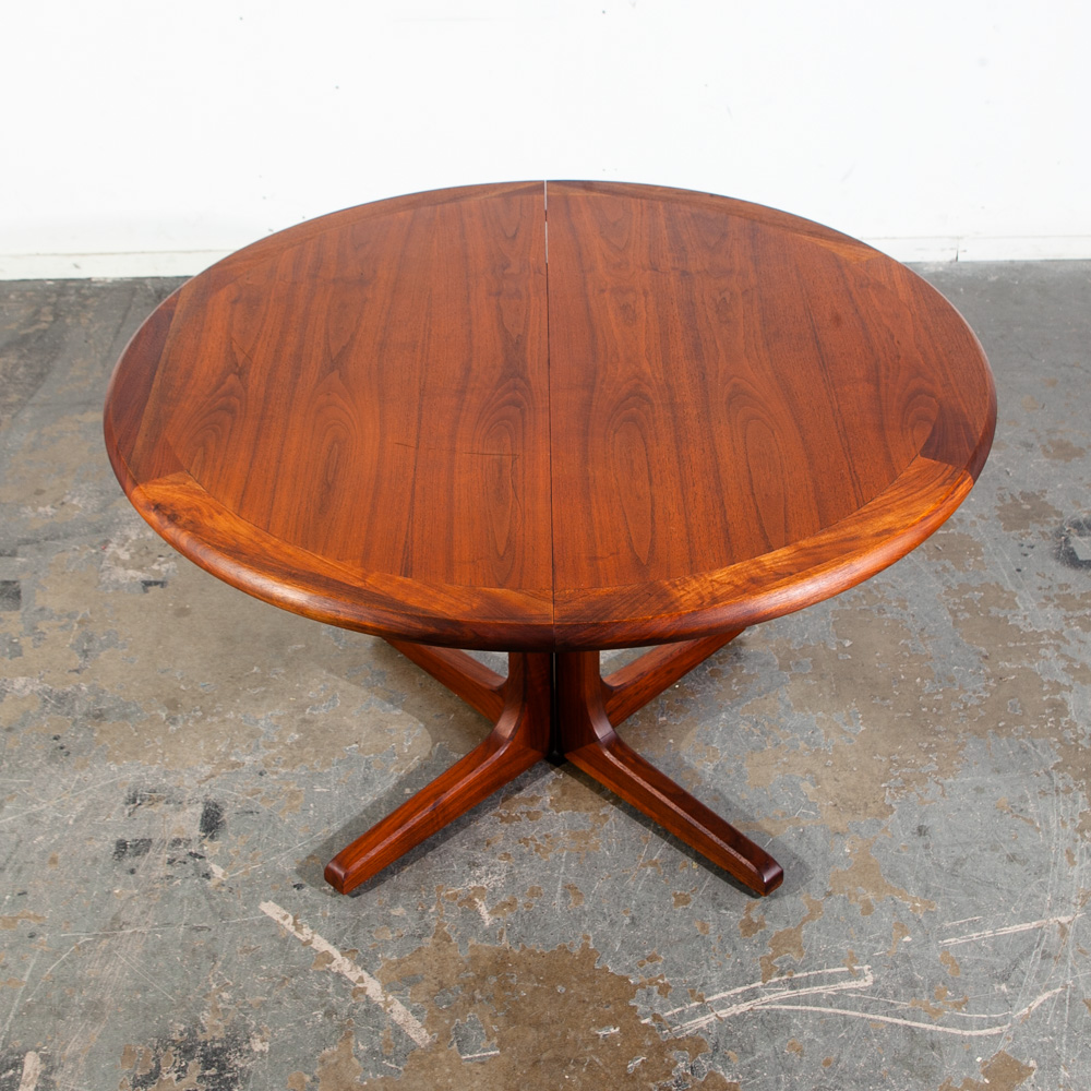 Mid Century Modern Dining Table Glenn of California Solid Walnut Round Danish Oval Denmark Kipp Stewart