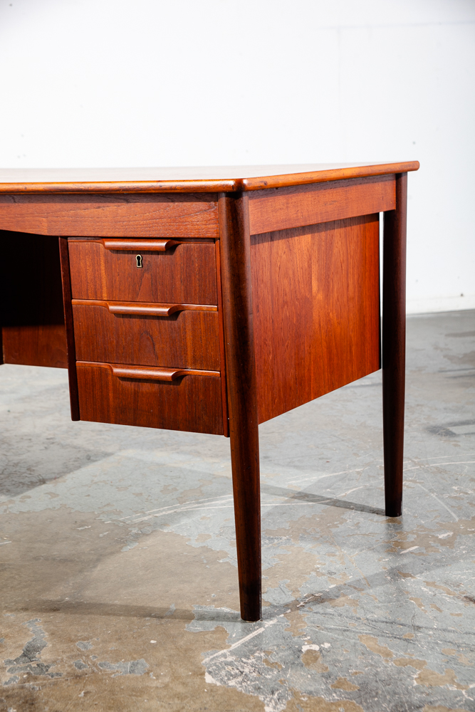Mid Century Danish Modern Desk Executive Solid Teak Book Shelf Denmark Locking 6 Drawer Floating Office - Image 10