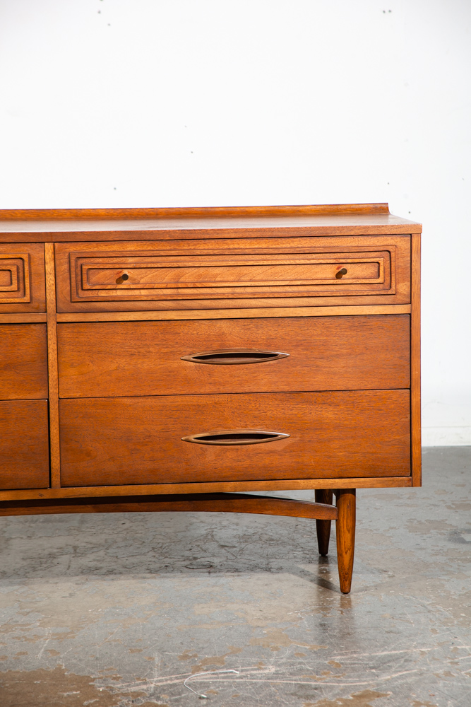 Mid Century Modern Dresser Credenza Broyhill Sculptra Brazilia 6 Drawer Danish Walnut Wood - Image 12