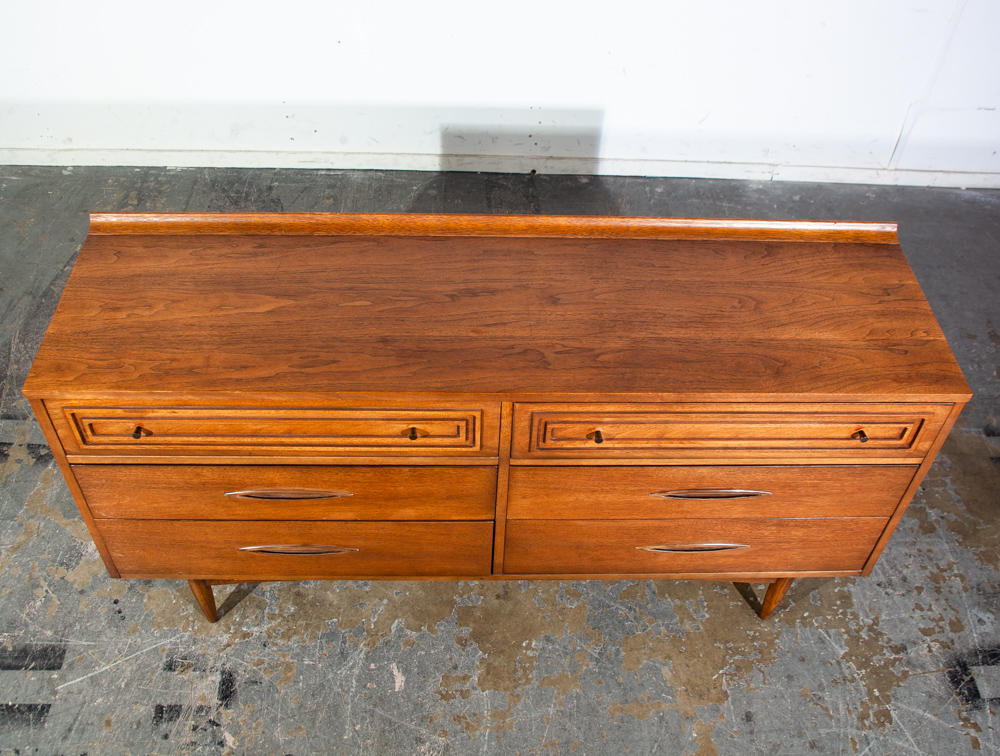 Mid Century Modern Dresser Credenza Broyhill Sculptra Brazilia 6 Drawer Danish Walnut Wood - Image 6