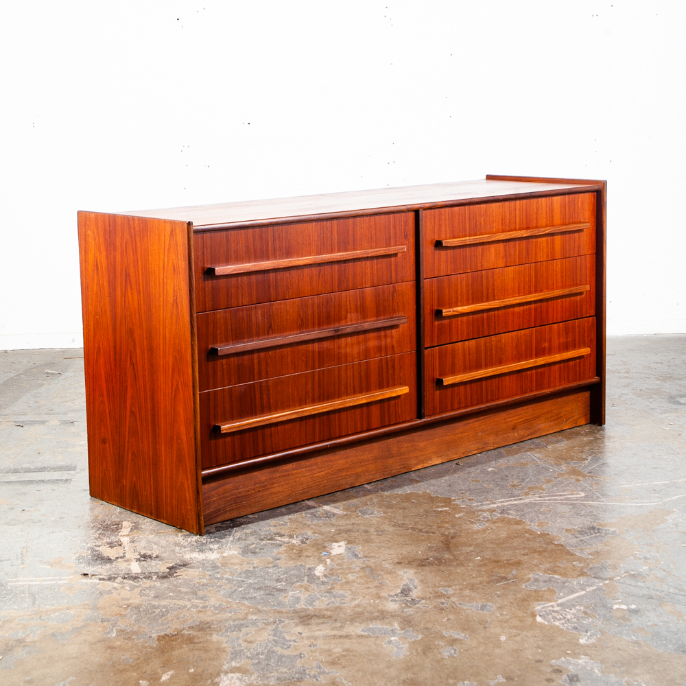 Mid Century Danish Modern Dresser 6 Drawer Credenza Solid Teak Canada Vintage VG