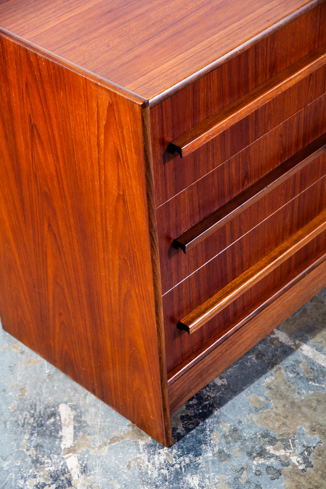 Mid Century Danish Modern Dresser 6 Drawer Credenza Solid Teak Canada Vintage VG - Image 10