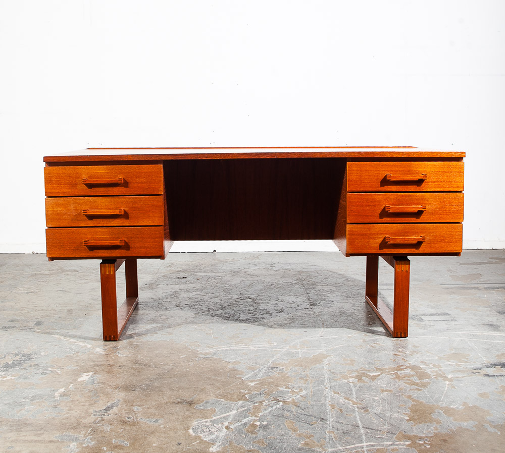 Mid Century Danish Modern Desk Teak Wood Executive Kai Kristiansen Mcm Denmark - Image 2