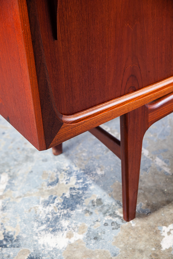 Mid Century Danish Modern Credenza Brazilian Rosewood Sideboard Large Cabinet NM - Image 9