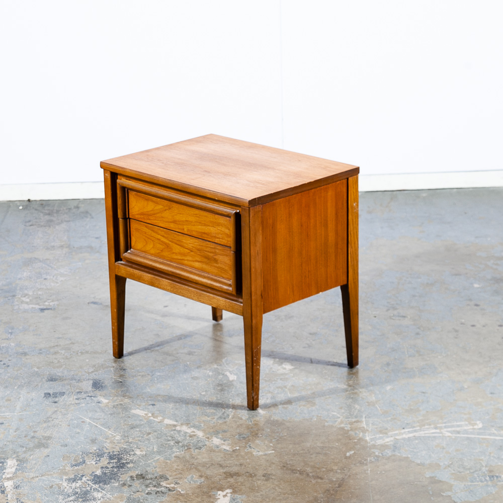 Mid Century Modern Side Table End Nightstand Entry Table Two Drawers Thomasville - Image 8