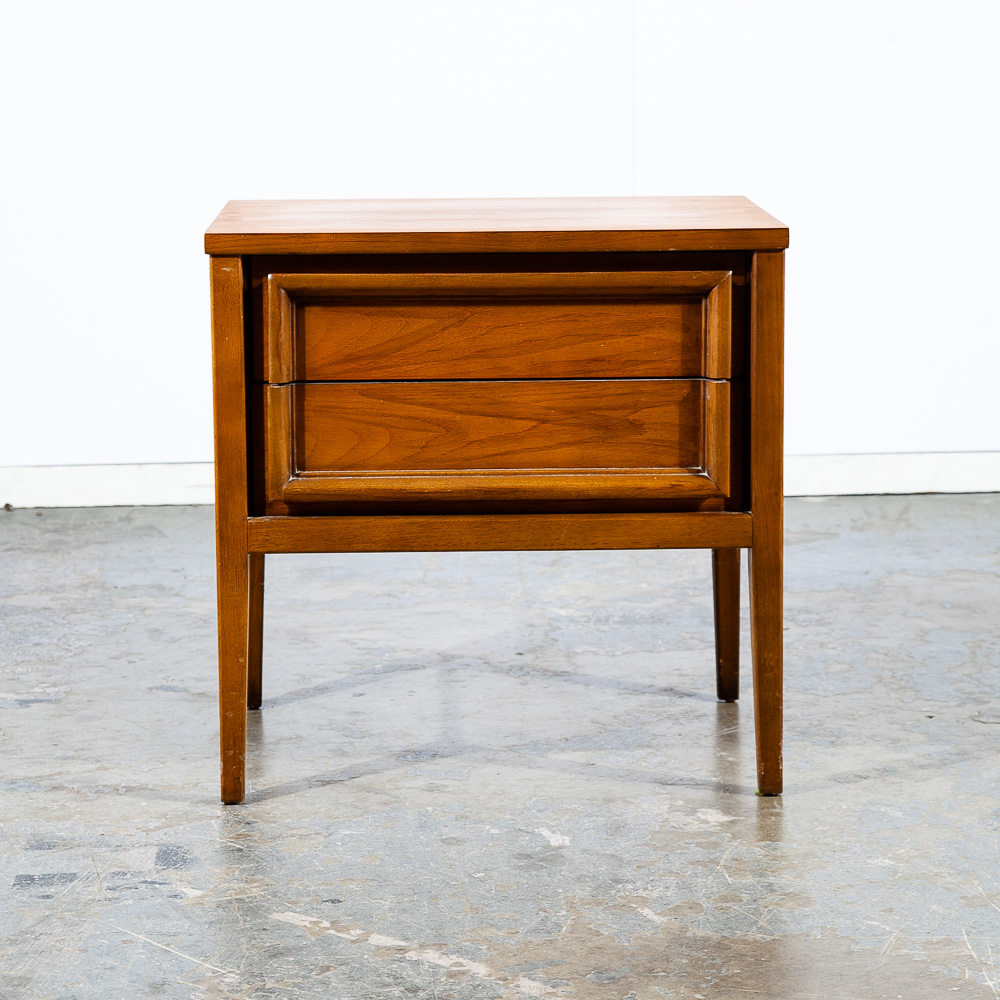 Mid Century Modern Side Table End Nightstand Entry Table Two Drawers Thomasville - Image 2