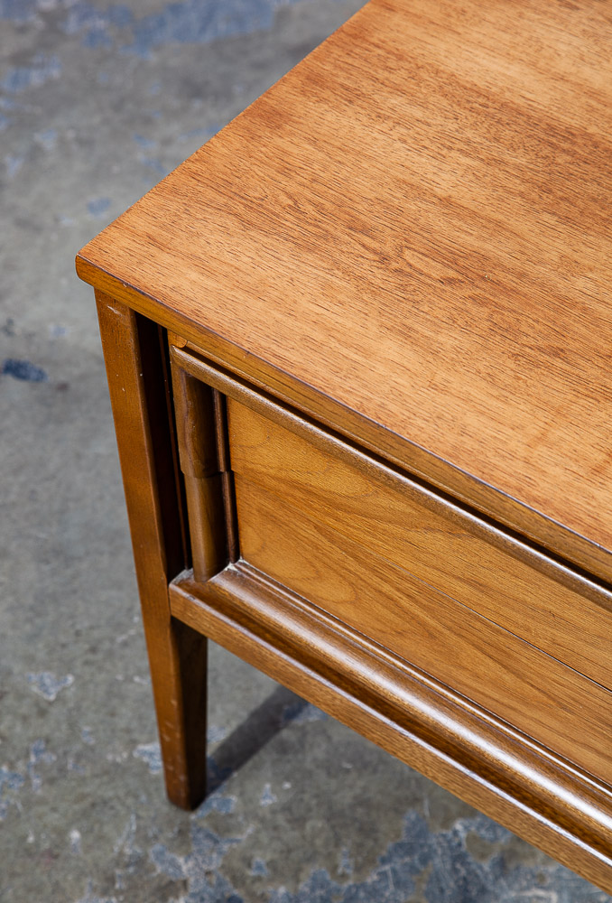 Mid Century Modern Side Table End Nightstand Entry Table Two Drawers Thomasville - Image 12