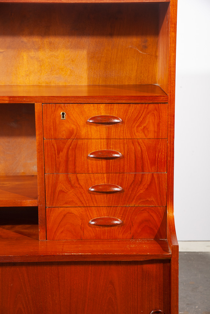 Mid Century Danish Modern Hutch Cabinet Teak Credenza Display Storage Denmark VG - Image 8