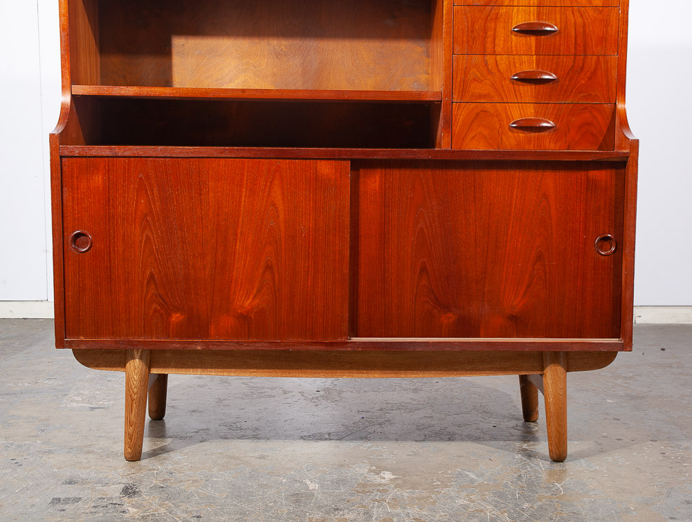 Mid Century Danish Modern Hutch Cabinet Teak Credenza Display Storage Denmark VG - Image 9