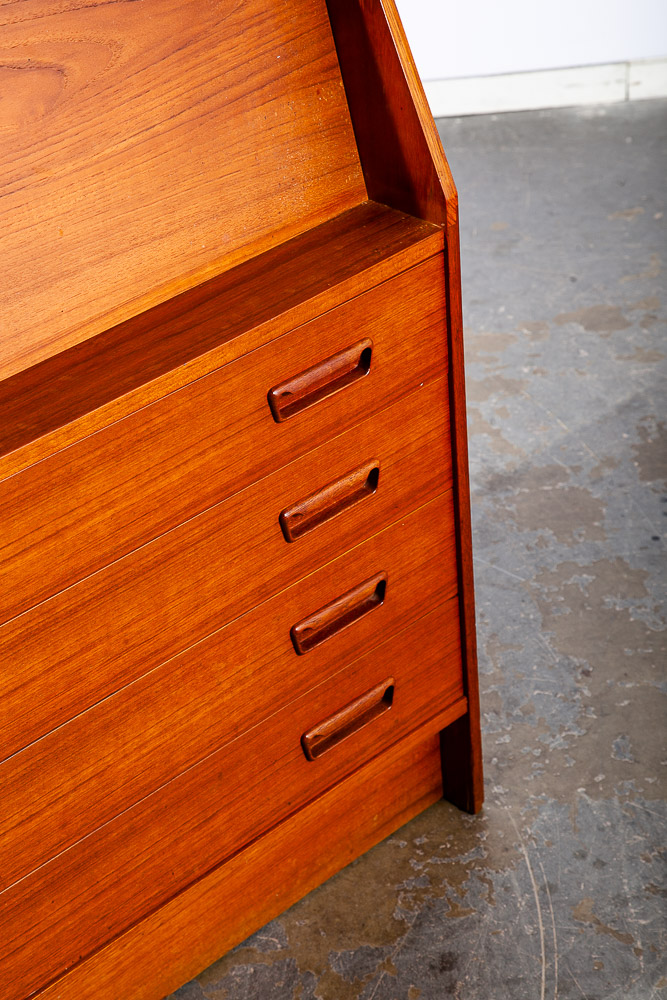 Mid Century Danish Modern Secretary Desk Bureau Denmark Teak Drawers Dyrlund Mcm - Image 9