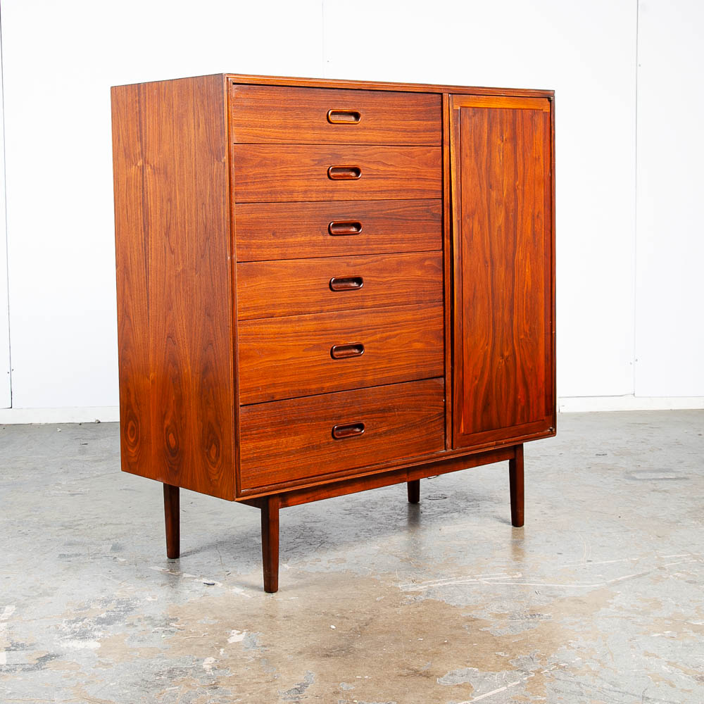 Mid Century Modern Dresser Gentleman's Chest Founders Walnut 6 Drawers Vintage M