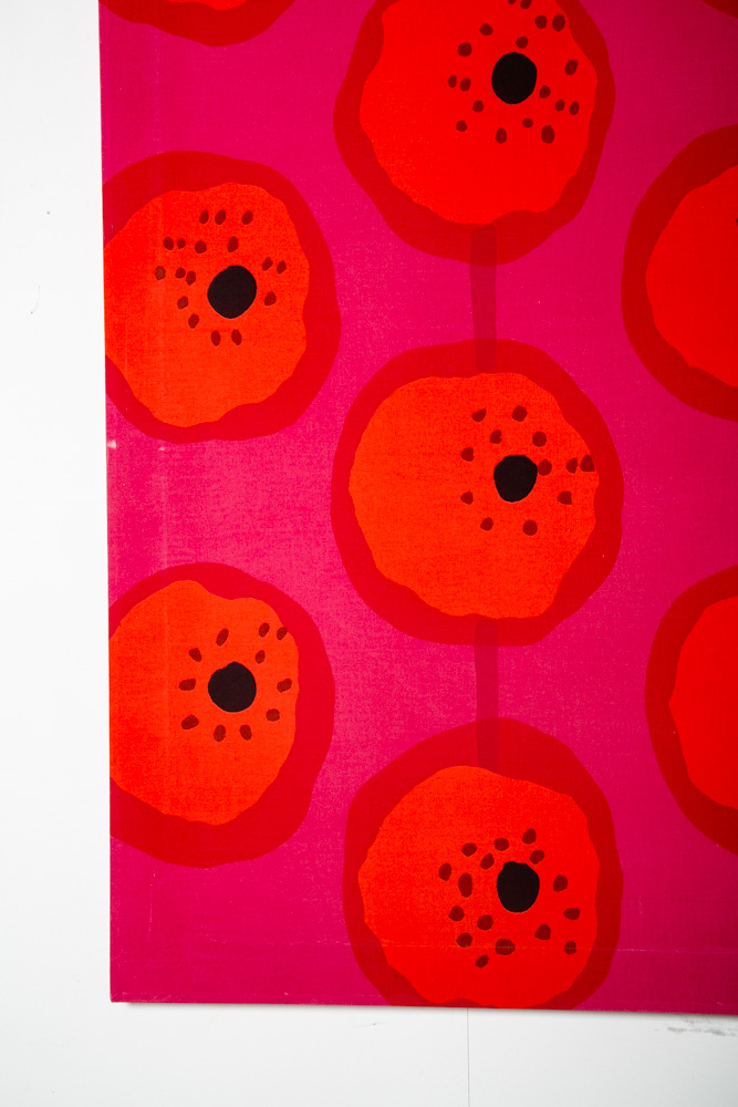 Mid Century Modern Tapestry Wall Hanging Marimekko 1964 Abstract Karhunkukka 50" - Image 7