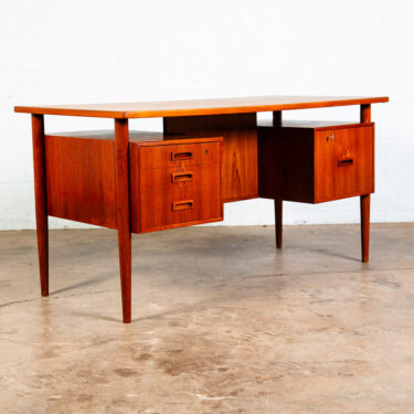 Mid Century Danish Modern Desk Floating 4 Drawer Teak Executive Johannes Sorth