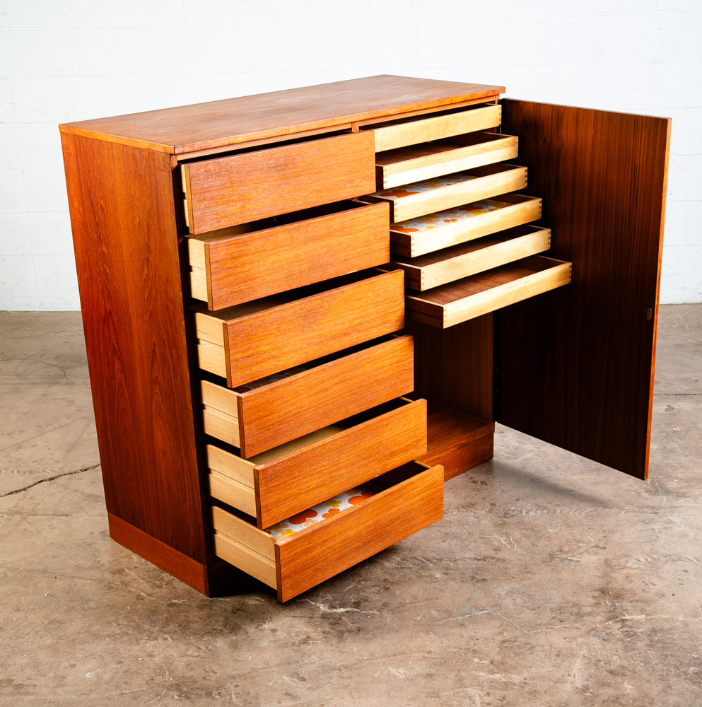 Mid Century Danish Modern Dresser Teak Gentlemans Chest 12 Drawers Denmark Mcm - Image 6