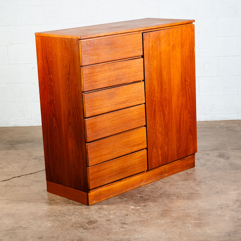 Mid Century Danish Modern Dresser Teak Gentlemans Chest 12 Drawers Denmark Mcm - Image 5