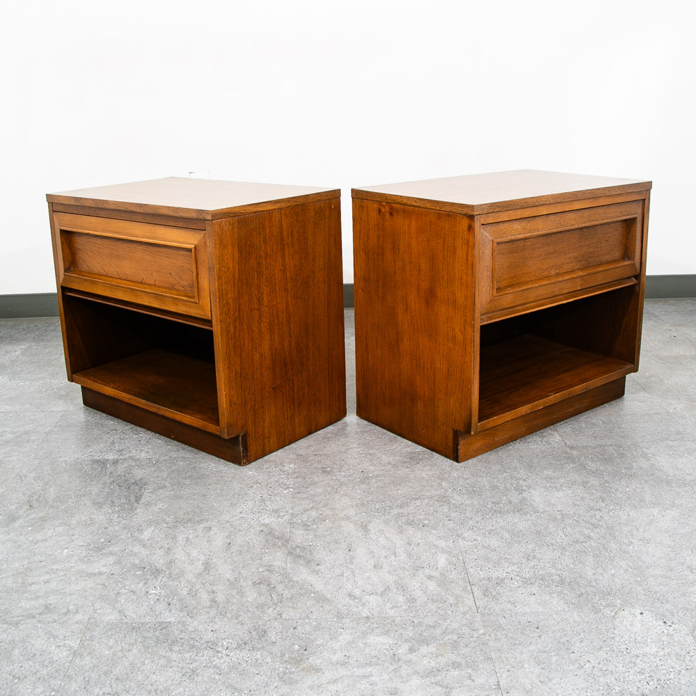 Mid Century Modern Nightstands End Side Tables Morris California Walnut Drawer M