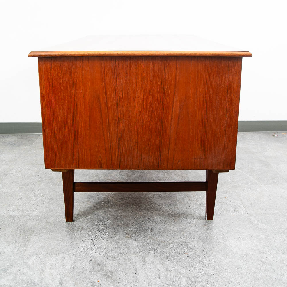Mid Century Danish Modern Desk Executive Teak Floating 9 Drawer Bookshelf Office - Image 4
