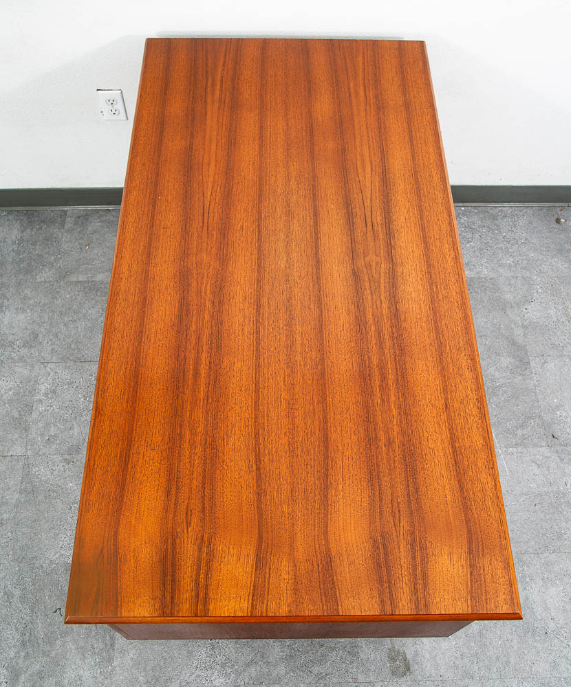 Mid Century Danish Modern Desk Executive Teak Floating 9 Drawer Bookshelf Office - Image 5