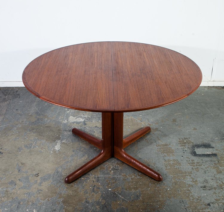 Mid Century Danish Modern Dining Table, Vintage Round Dining Table With Leaves