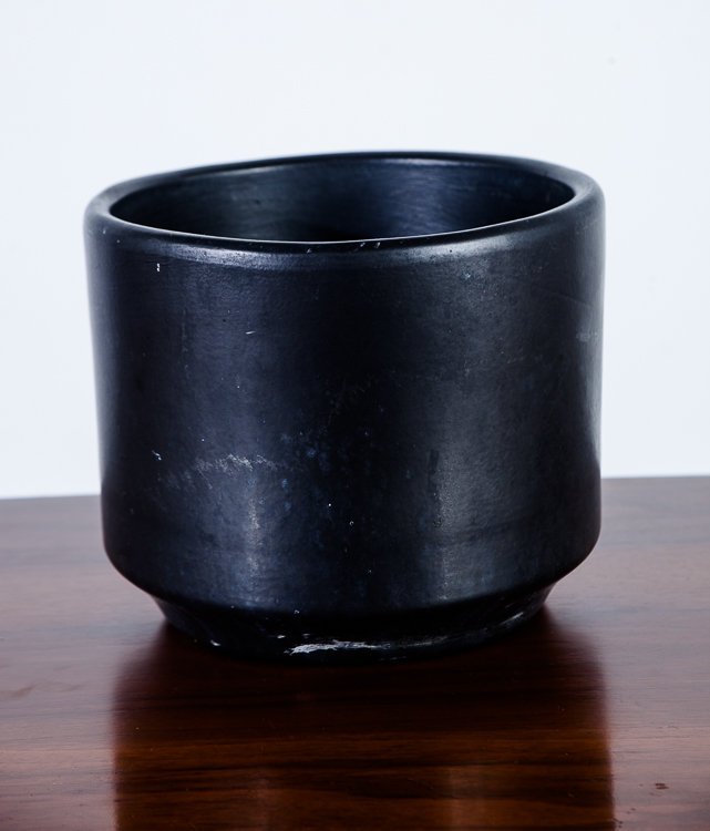 Mid Century Modern Planter Pot Gainey Ceramics C-8 Black Matte Round Pottery Studio Dark California Cylindrical C8 Cressey Maxwell Vintage