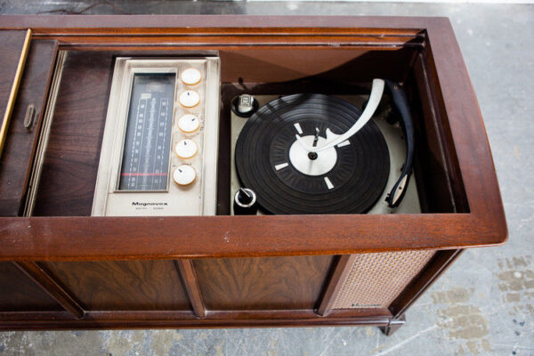 Mid Century Modern Stereo Console Record Player Radio Magnavox Working Hifi Mcm