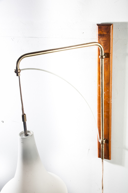 Mid Century Modern Lamp Wall Sconce Gerald Thurston Lightolier Brass Glass Wood