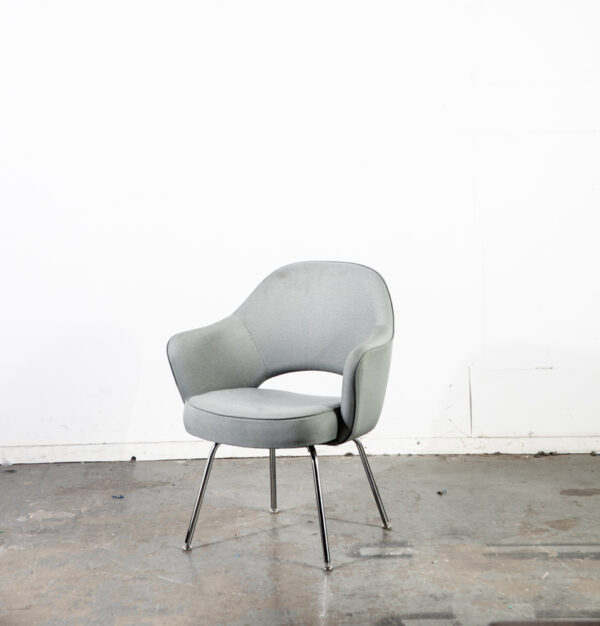Mid Century Modern Armchair Knoll Inc Eero Saarinen Executive Arm Chair Vintage Gray Metal - Image 3