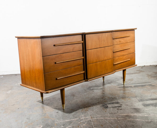 Mid Century Modern Dresser Credenza United Furniture Corporation 9 Drawer Danish Vintage American of Martinsville - Image 2