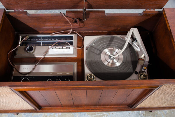 Mid Century Modern Stereo Console Record Player Hifi Radio Zenith Restored Mcm Serviced Restored Hifi Tube Amplifier Walnut - Image 5