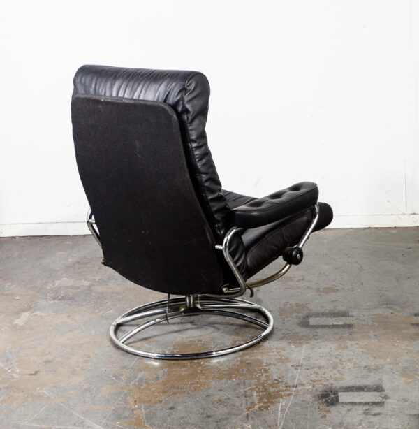 Mid Century Modern Lounge Chair Black Leather Ekornes Recliner Norway Stressless Swivel Armchair Arm Danish Modern Baughman - Image 4