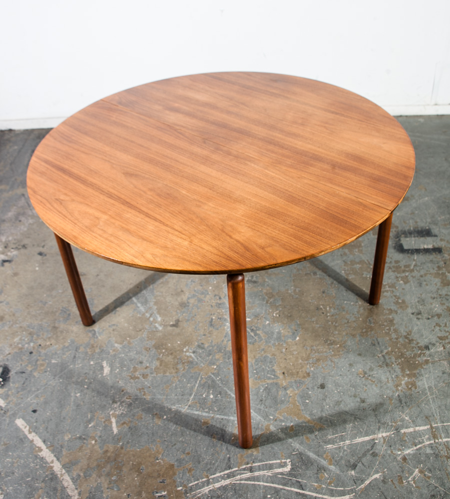 Mid century modern Dining Table Greta Grossman Glenn of California Walnut Round