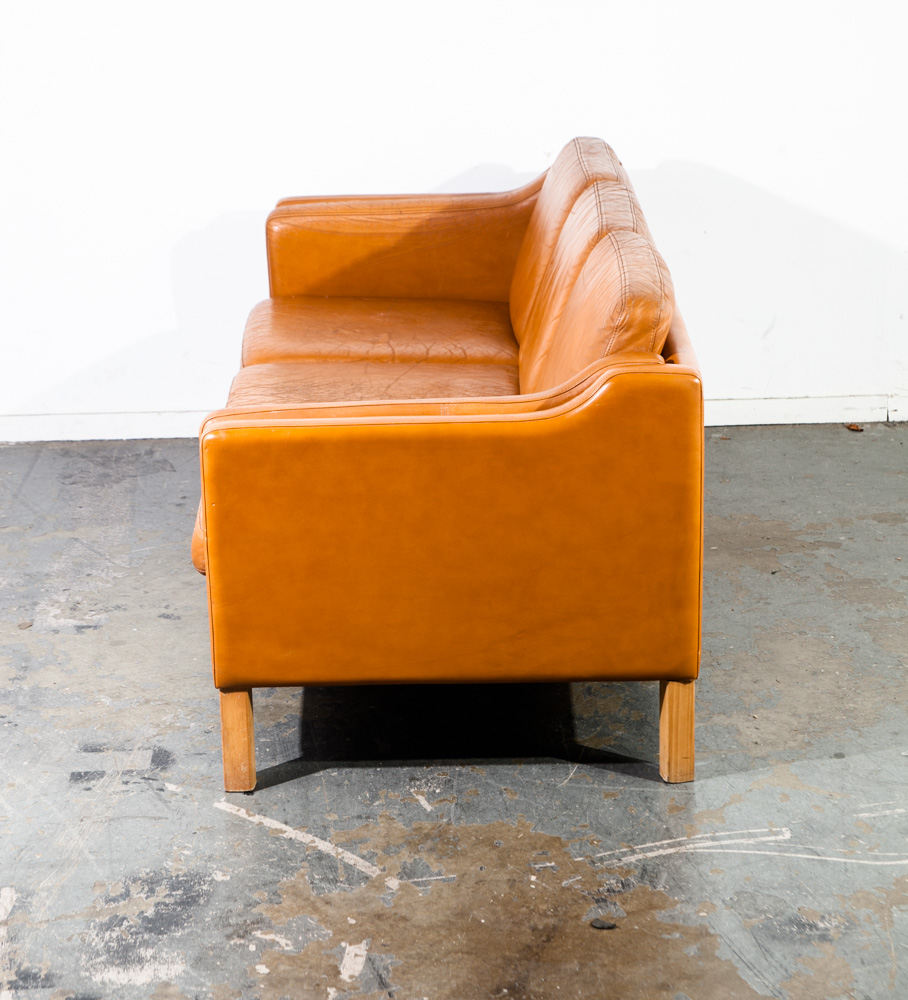 Mid Century Danish Modern Sofa Couch Borge Mogensen Caramel Tan 3 Seater Vintage Fredericia 2213 Cognac Denmark - Image 4