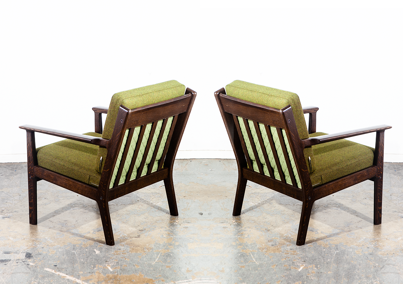 Mid Century Danish Modern Lounge Chairs Set Hans Wegner Getama GE 265 Green Dark Ebonized Oak Dark Wood Wool Tweed - Image 2