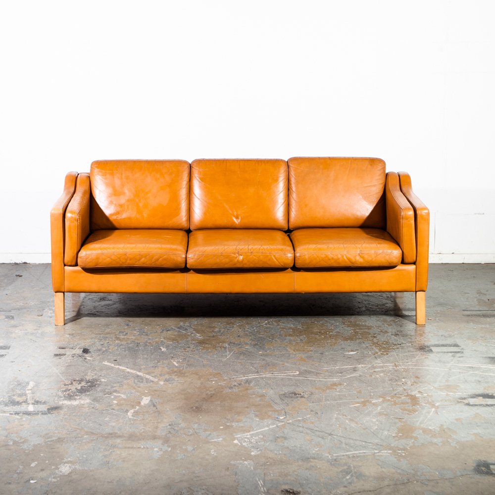Mid Century Danish Modern Sofa Couch Borge Mogensen Caramel Tan 3 Seater Vintage Fredericia 2213 Cognac Denmark - Image 2