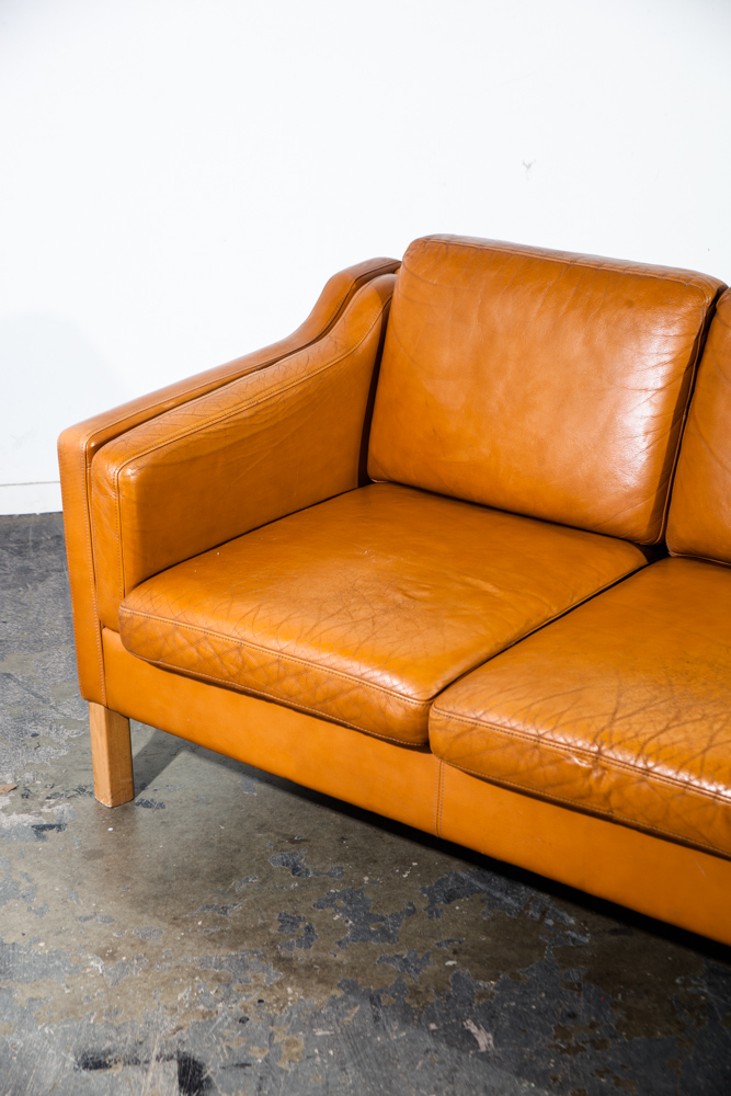 Mid Century Danish Modern Sofa Couch Borge Mogensen Caramel Tan 3 Seater Vintage Fredericia 2213 Cognac Denmark - Image 7