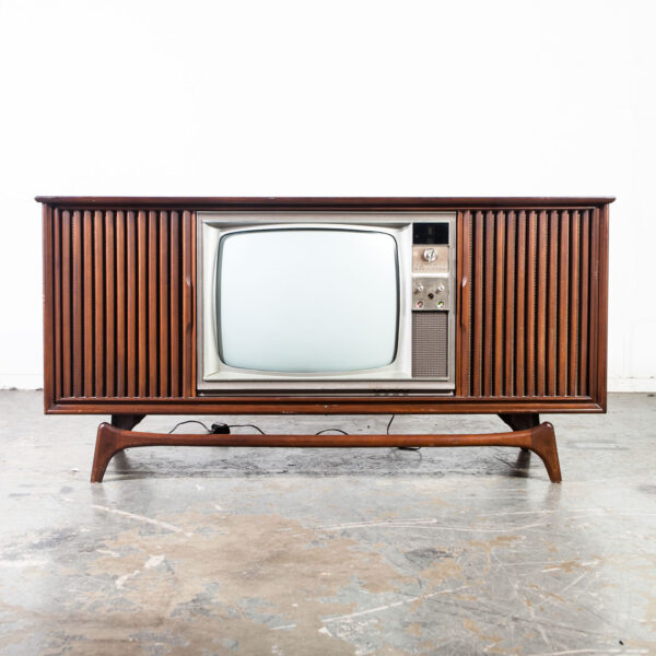 Mid Century Modern Stereo Console RCA Victor Record Player Radio Danish Solid Walnut Working Serviced Color TV - Image 3
