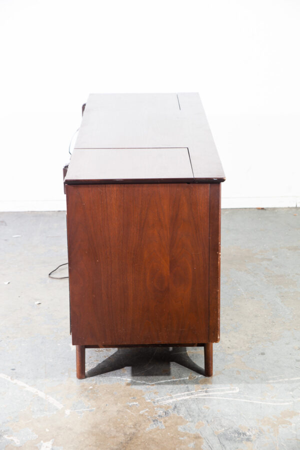 Mid Century Modern Stereo Console RCA Victor Record Player Radio Danish Solid Walnut Working Serviced Color TV - Image 7