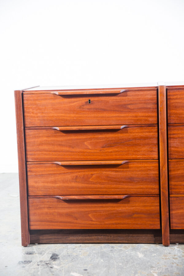 Mid Century Modern Dresser Chest Barzilay 8 Drawer Walnut Vintage Wood Compact - Image 5