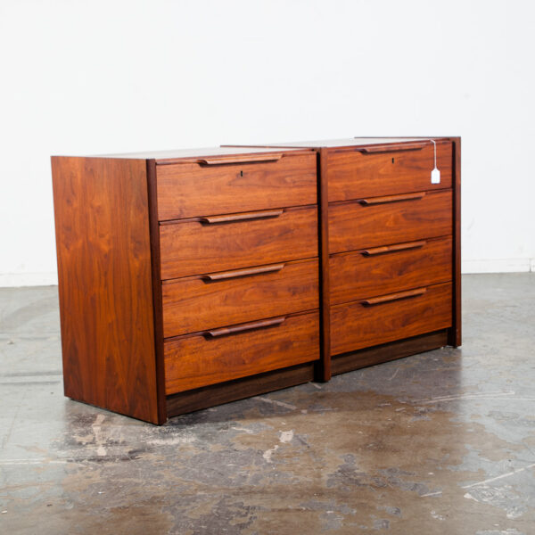 Mid Century Modern Dresser Chest Barzilay 8 Drawer Walnut Vintage Wood Compact