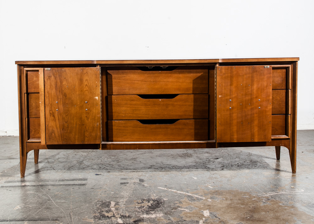 Mid Century Modern Credenza Dresser Cherry Wide Low Bassett Vintage Sideboard Nm Diamond Front - Image 3