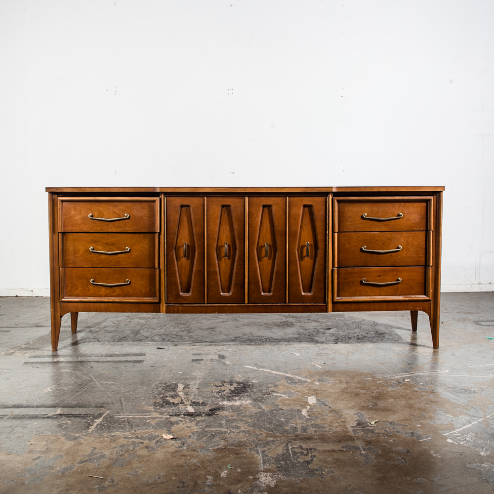 Mid Century Modern Credenza Dresser Cherry Wide Low Bassett Vintage Sideboard Nm Diamond Front - Image 2