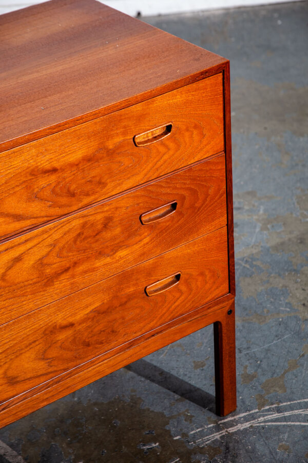Mid Century Danish Modern Chest Drawers Dresser Teak Arne Wahl Iversen Denmark 3 Compact Small - Image 8