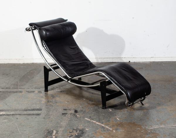 Mid Century Modern Chaise Lounge Chair Black Leather Le Corbusier Vintage LC4 - Image 4