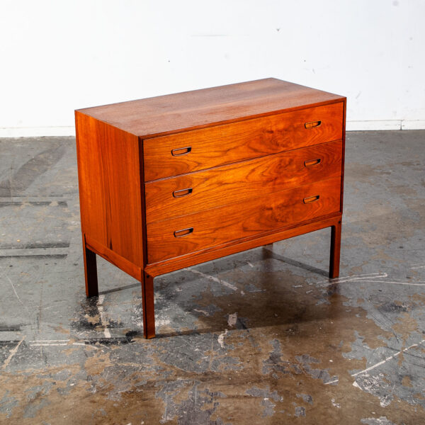 Mid Century Danish Modern Chest Drawers Dresser Teak Arne Wahl Iversen Denmark 3 Compact Small