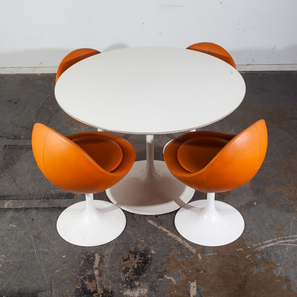 Mid Century Modern Dining Set Borge Johansen Venus Pod Chairs Orange Swedish Mcm Knoll Eero Saarinen Dining Table
