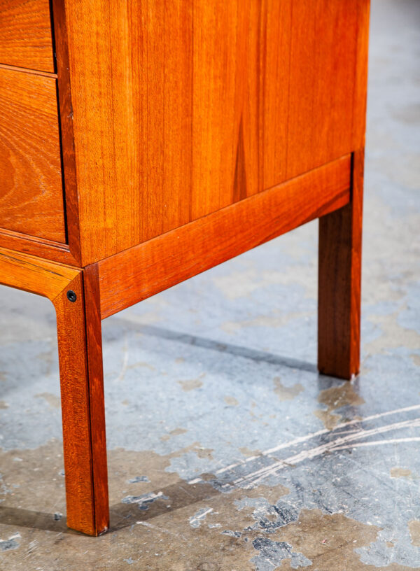 Mid Century Danish Modern Chest Drawers Dresser Teak Arne Wahl Iversen Denmark 3 Compact Small - Image 9