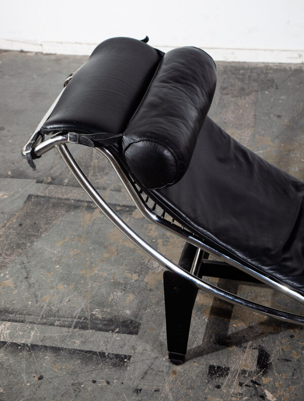 Mid Century Modern Chaise Lounge Chair Black Leather Le Corbusier Vintage LC4 - Image 9